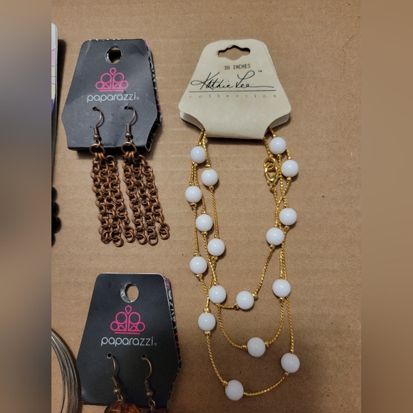 Jewelry Lot Costume Accessory Fashion Bracelets Necklace Earrings - Picture 5 of 7